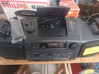 Lot 104 - draagbare radio/cd/cassette philips - afbeelding 4 van  4