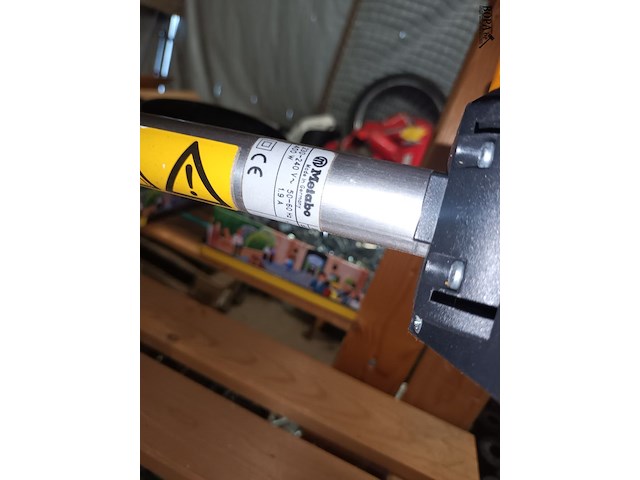 Lot 104 - elektrische kantenmaaier metabo - afbeelding 4 van  4