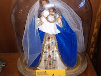 Lot 104 - globe met maria - afbeelding 1 van  2