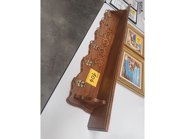 Lot 104 - houten kapstok - afbeelding 1 van  4