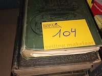 Lot 104 - oude boeken. 4 stuks