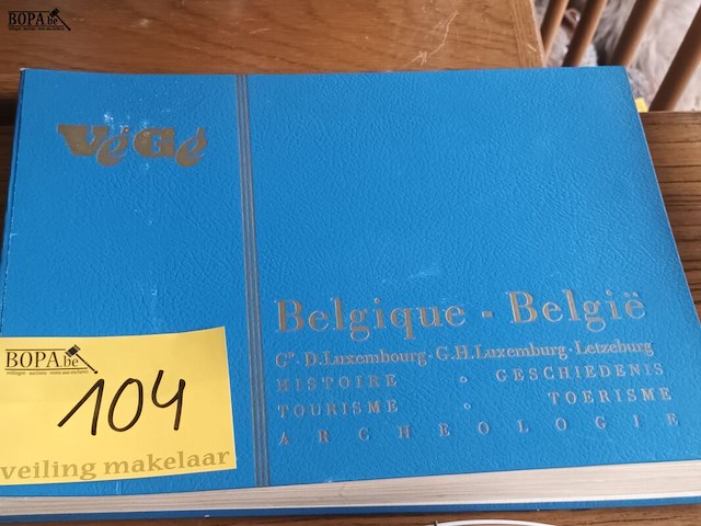 Lot 104 - plakboek végé belgique - afbeelding 1 van  4