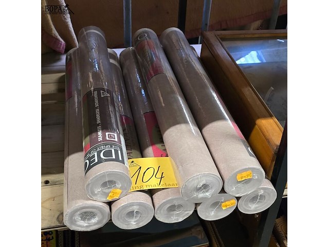 Lot 104 - rollen behangpapier 8 stuks - afbeelding 1 van  5