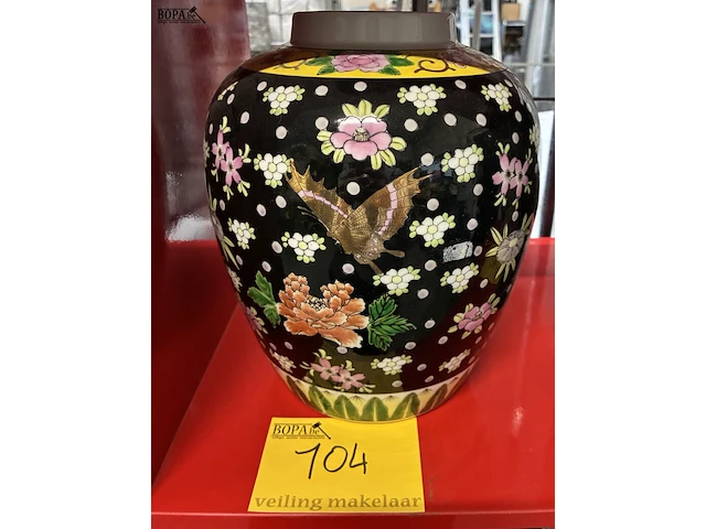 Lot 104 - vintage keramieken gemberpot - afbeelding 1 van  2