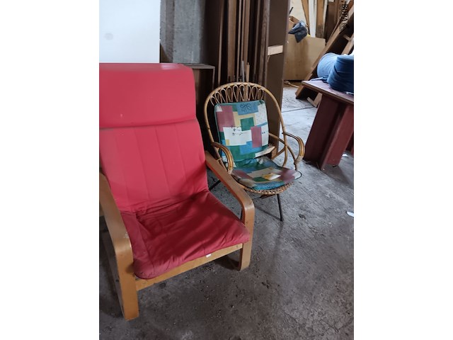 Lot 104 - zeteltjes. 2 stuks - afbeelding 2 van  2