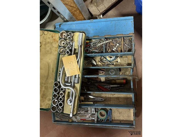 Lot 105 - assortiment handgereedschap racim en werkkoffer metaal - afbeelding 1 van  4