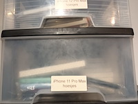 Lot 105 - boxen met gsm hoesjes. 11 stuks - afbeelding 2 van  5