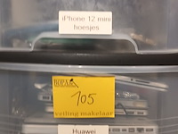 Lot 105 - boxen met gsm hoesjes. 11 stuks - afbeelding 3 van  5