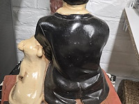 Lot 105 - charlie chaplin beeld met hond - afbeelding 2 van  2