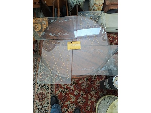 Lot 105 - decoratief glasraam - afbeelding 1 van  3