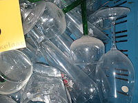 Lot 105 - diverse glazen - afbeelding 3 van  4