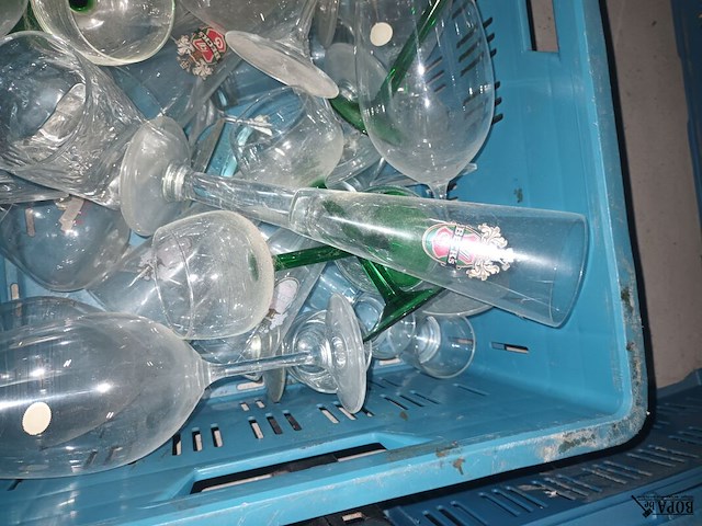 Lot 105 - diverse glazen - afbeelding 4 van  4