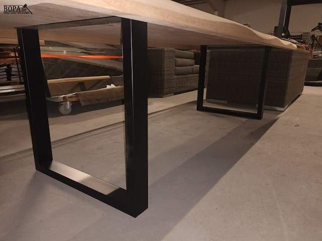 Lot 105 - eetkamer tafel - afbeelding 2 van  4