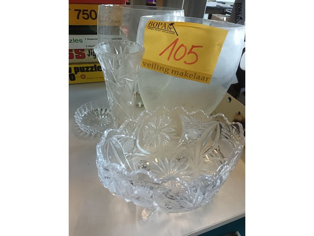 Lot 105 - glaswerk deco. 5 stuks - afbeelding 1 van  4