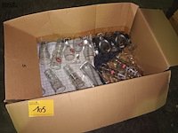 Lot 105 - glazen stella artois - afbeelding 1 van  3