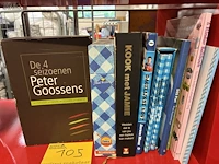 Lot 105 - lot kookboeken