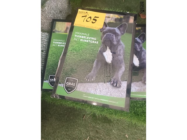 Lot 105 - lot kunstgras - afbeelding 4 van  4