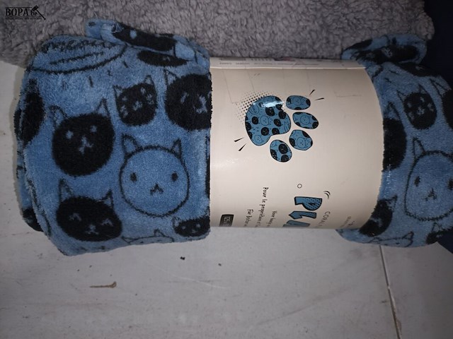 Lot 105 - matrastopper, plaid en sierkussen - afbeelding 5 van  5