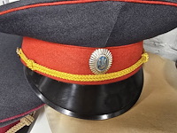 Lot 105 - oekraine 4 kepies - afbeelding 3 van  5