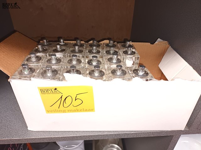 Lot 105 - peper- en zoutmolens. 23 stuks - afbeelding 1 van  3