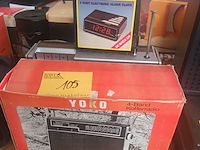 Lot 105 - radio’s. 3 stuks - afbeelding 1 van  5