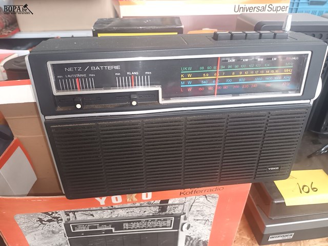 Lot 105 - radio’s. 3 stuks - afbeelding 3 van  5