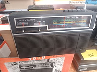 Lot 105 - radio’s. 3 stuks - afbeelding 3 van  5