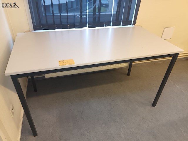 Lot 105 - rechthoekige werktafel. 3 stuks - afbeelding 2 van  3