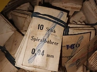 Lot 105 - schroeven, boren en slot - afbeelding 5 van  5