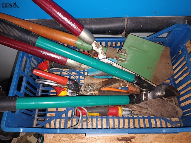 Lot 105 - tuingereedschap. 12 stuks - afbeelding 2 van  4