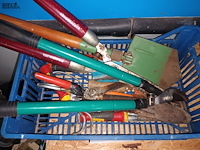 Lot 105 - tuingereedschap. 12 stuks - afbeelding 2 van  4