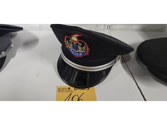 Lot 106 - albanië 1 kepie - afbeelding 1 van  2