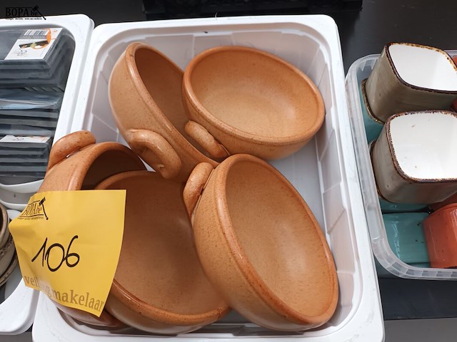 Lot 106 - apero potjes en ovenkommen - afbeelding 3 van  4