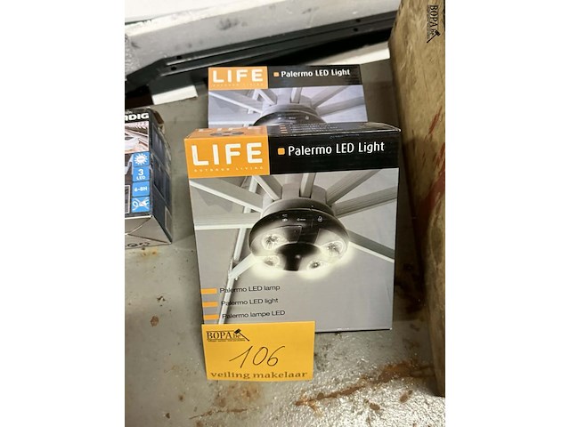 Lot 106 - electrisch toebehoren; lampen, bewegingssensor, ledlampen ni - afbeelding 4 van  6