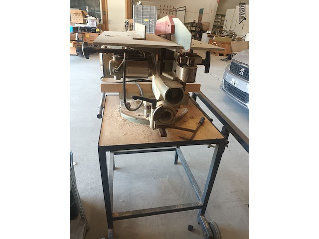Lot 106 - graule zaagmachine op onderstel - afbeelding 4 van  4