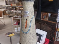 Lot 106 - handgemaakte gestempelde duitse vaas - afbeelding 1 van  2