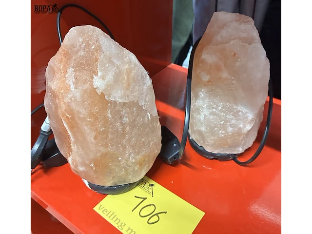 Lot 106 - himalayazoutlampen - 2 stuks - afbeelding 1 van  1