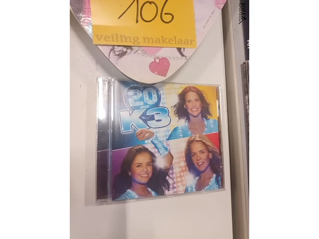 Lot 106 - k3 klok en muziek cd - afbeelding 2 van  3