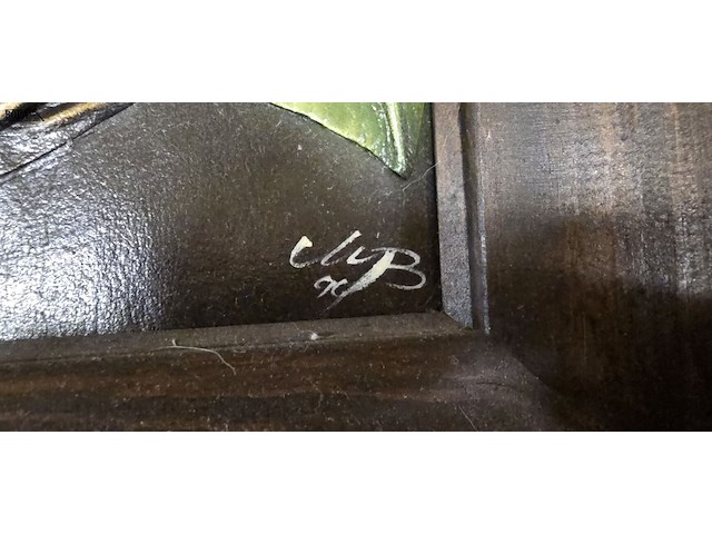 Lot 106 - kader met 3 d kaars en bloemen in leder - afbeelding 2 van  4