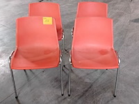Lot 106 - oranje virco vintage stoelen verchroomd frame - 4 stuks - afbeelding 1 van  4