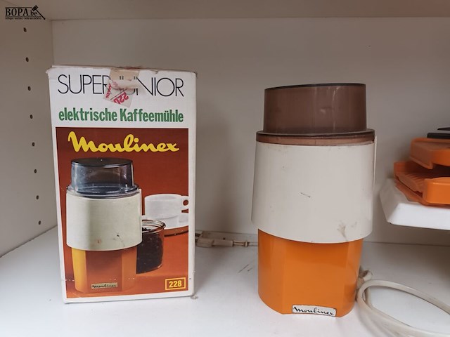 Lot 106 - retro keukentoestellen - 3 stuks - afbeelding 2 van  3
