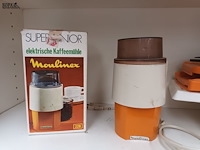 Lot 106 - retro keukentoestellen - 3 stuks - afbeelding 2 van  3