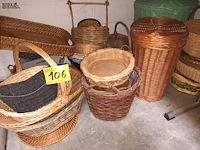 Lot 106 - rieten mandjes. 32 stuks - afbeelding 1 van  5