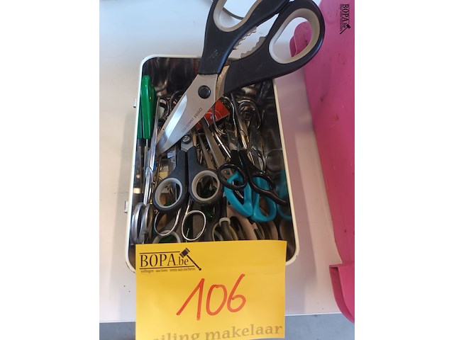 Lot 106 - scharen. 20 stuks - afbeelding 1 van  2