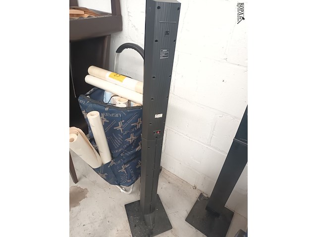 Lot 106 - staande boxen samsung. 2 stuks - afbeelding 2 van  3