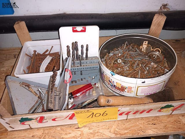 Lot 106 - werkmateriaal - afbeelding 1 van  3