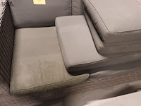 Lot 106 - wicker zetel met kussens - afbeelding 4 van  4