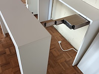 Lot 106 - witte uittrekbare console tafel - afbeelding 4 van  4