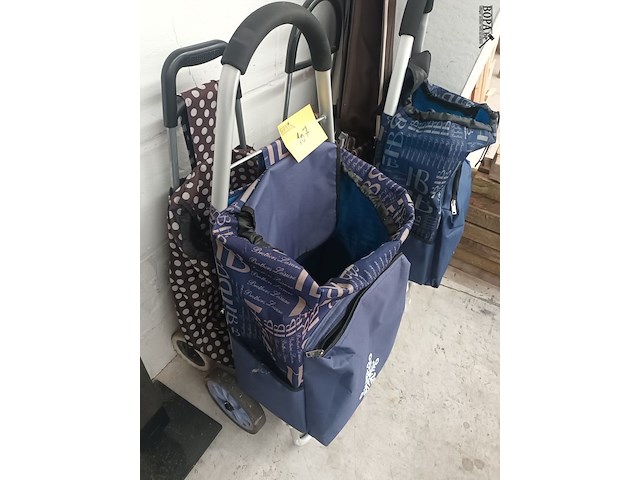 Lot 107 - boodschappen trolley. 5 stuks - afbeelding 2 van  4