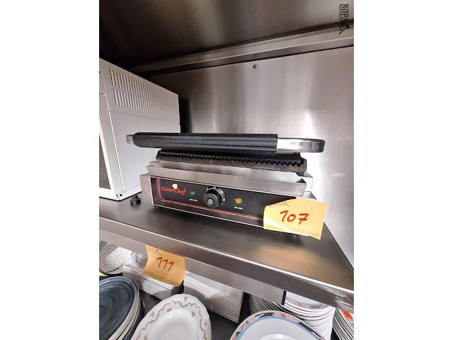 Lot 107 - contactgrill caterchef - afbeelding 1 van  2
